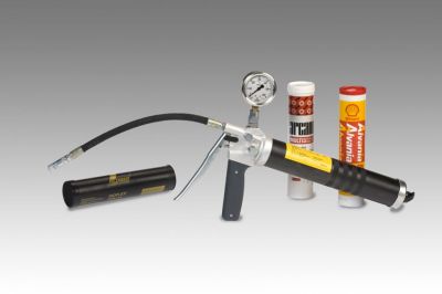 Grease gun and greases